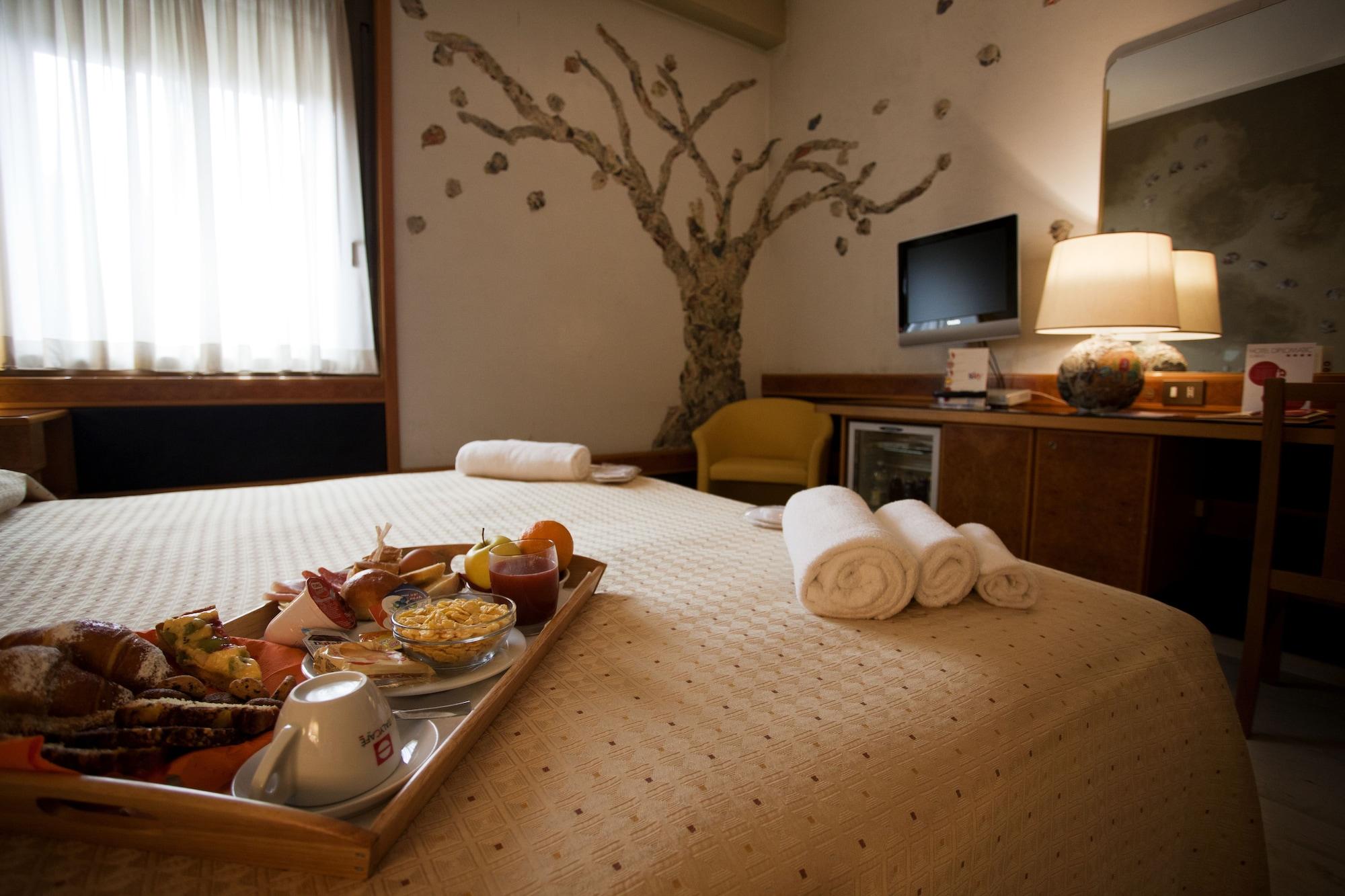 Diplomatic Hotel